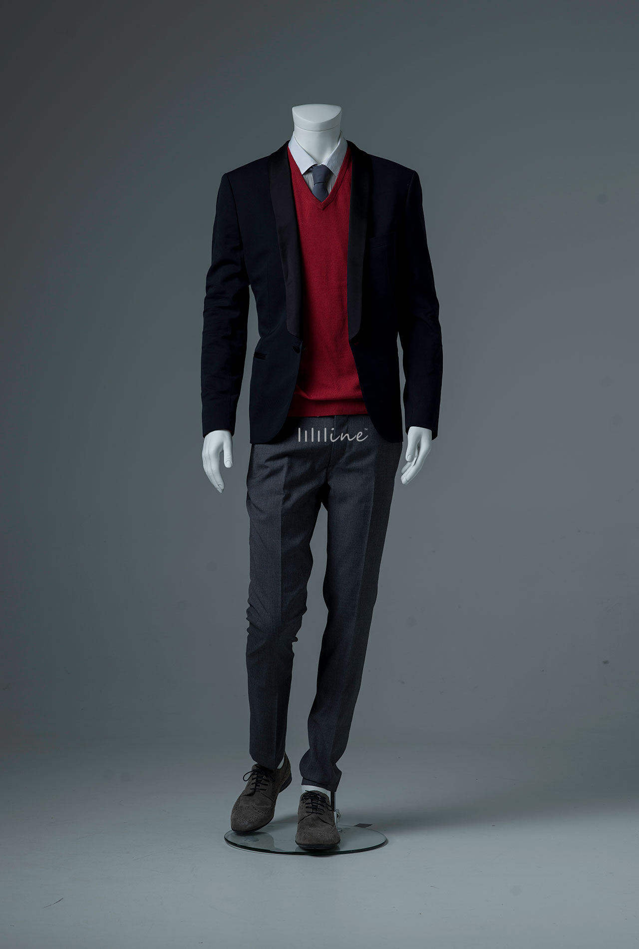 Mannequin male dressed photo