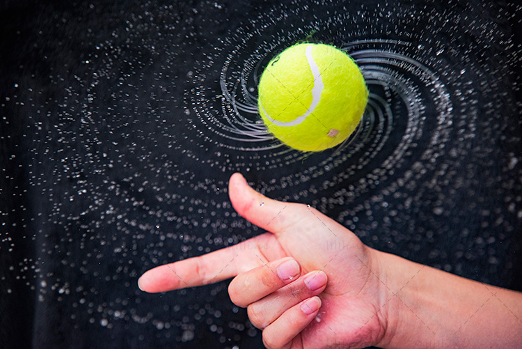 Rotating tennis ball