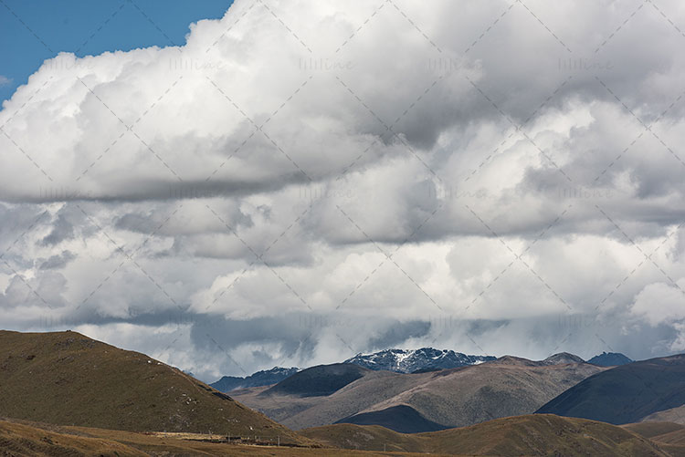 Clouds and Plateau