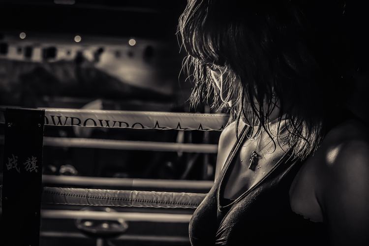 Sports Girl Boxing Sweat Pendentif