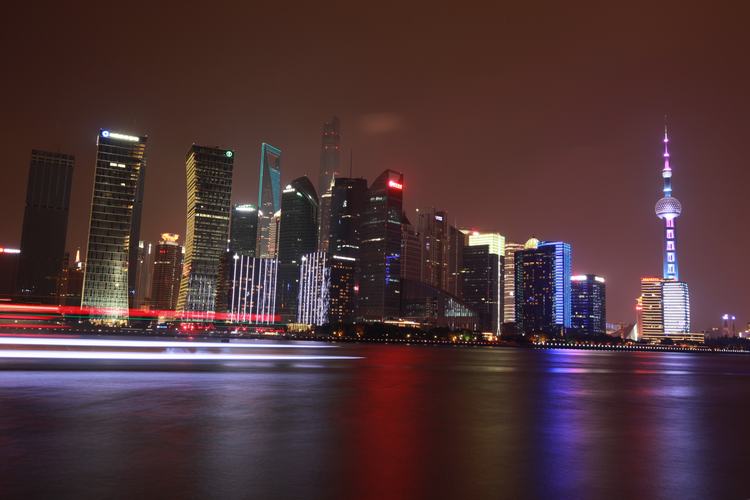 上海東方パールテレビ塔高層ビルの夜景ランプライト