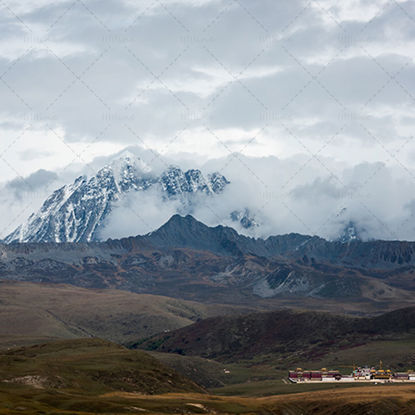 Yala Snow Zhala Kutsal Dağ