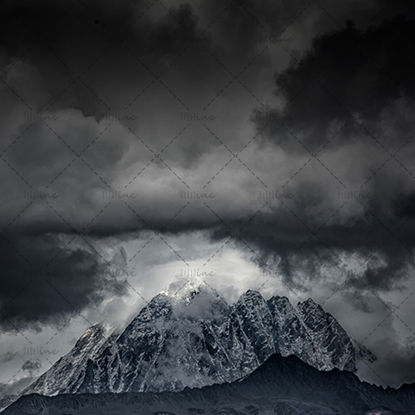 Yala Snow Dağ Zhala Holy Mountain