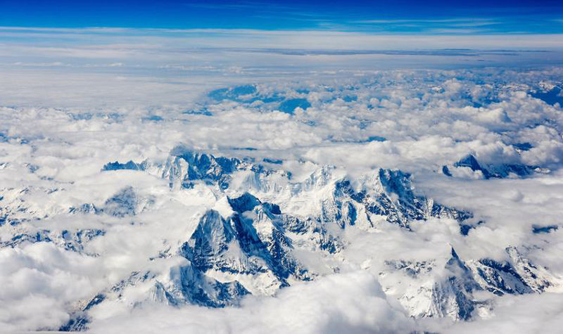 Jokul Mountain Cloud Aerial mira en el Tíbet