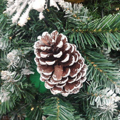 Christmas tree pinecones background
