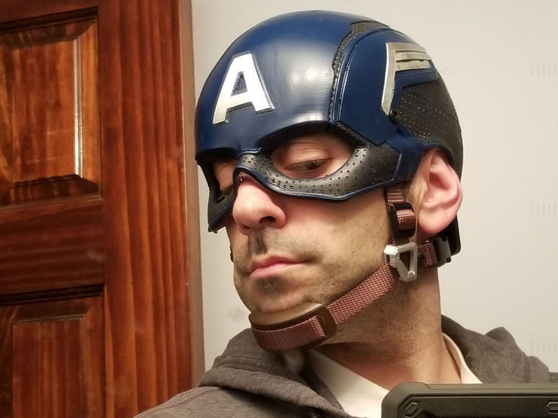 キャプテンアメリカのヘルメット3Dモデルを印刷する準備ができました